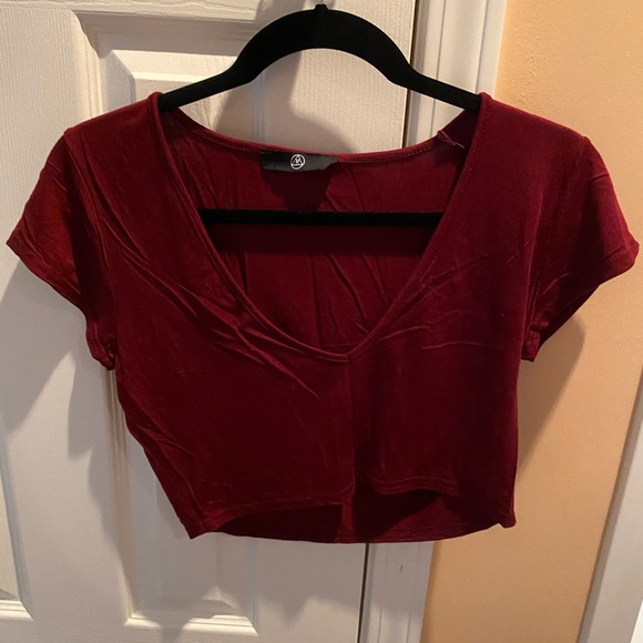 Missguided Tops - Missguided deep v-neck maroon crop top 🌺